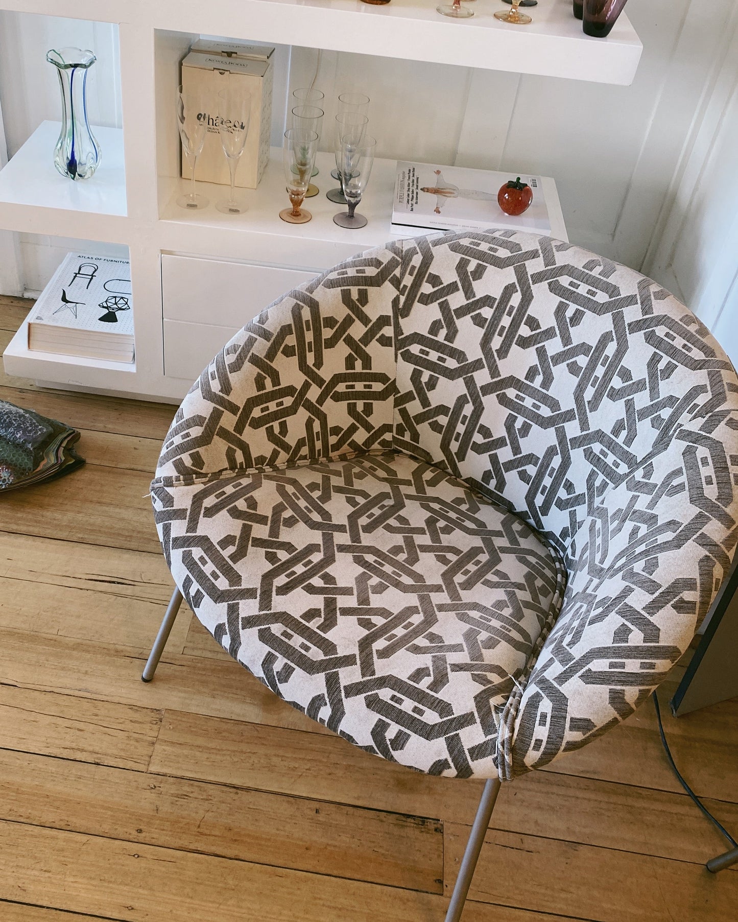 KNOLL / 369 Tub Chair by Walter Knoll
