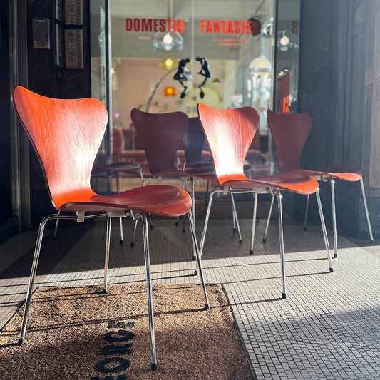 FRITZ HANSEN / Series 7 Chairs by Arne Jacobsen