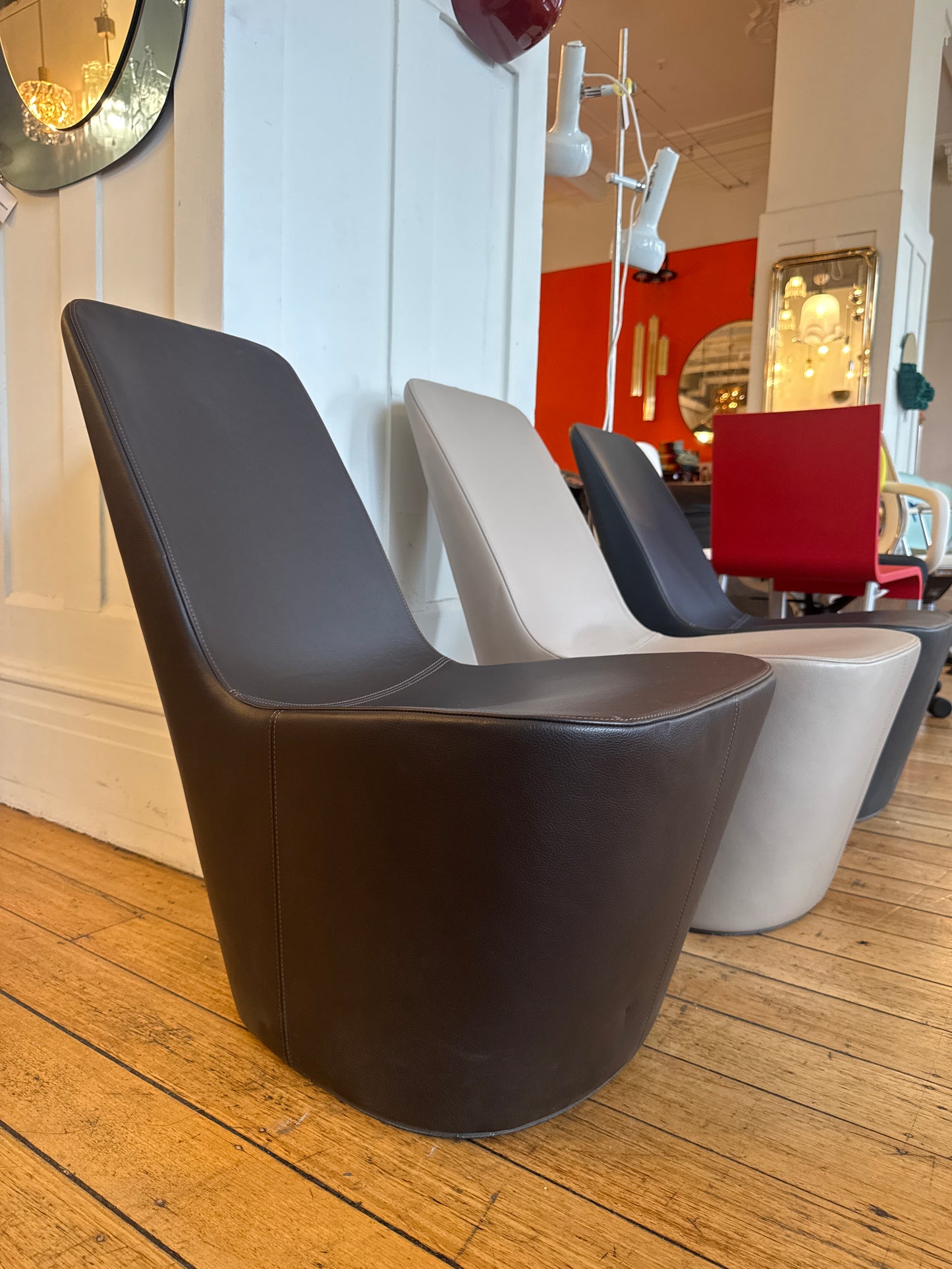 VITRA TAKEOVER / Monopod Leather Seat by Jasper Morrison, 2008 - Chocolate