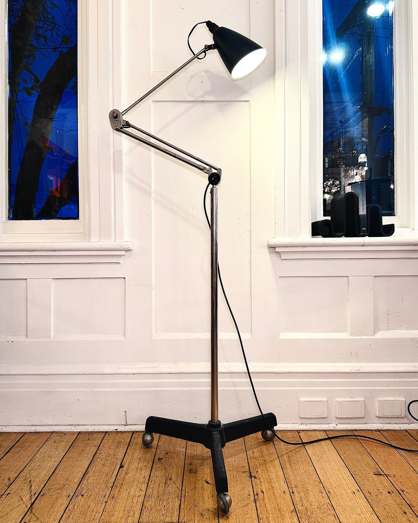 VINTAGE / Planet Aust. Floor Lamp on Castors