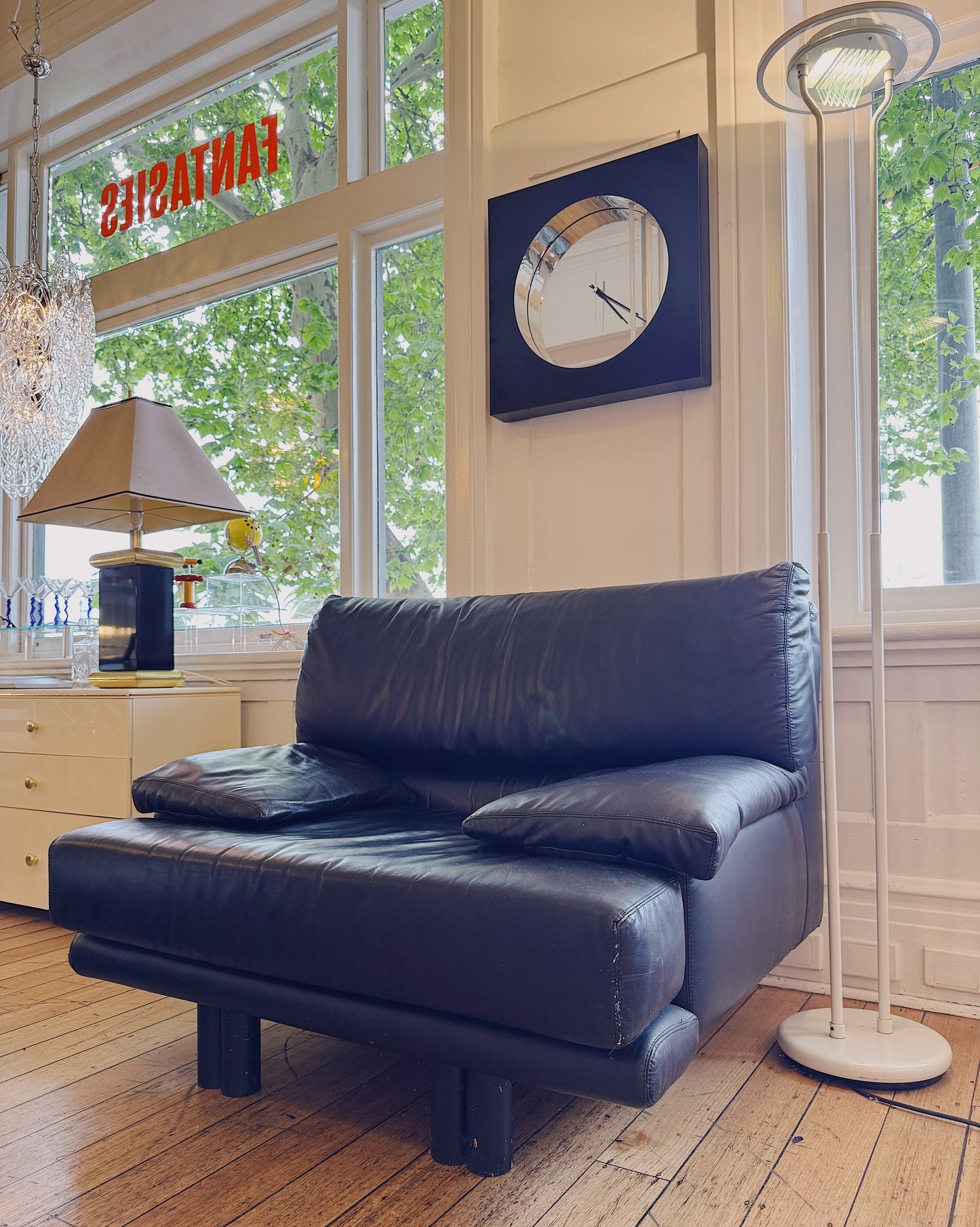 POST MODERN / XL Italian Leather Armchair - B&B Italia Style