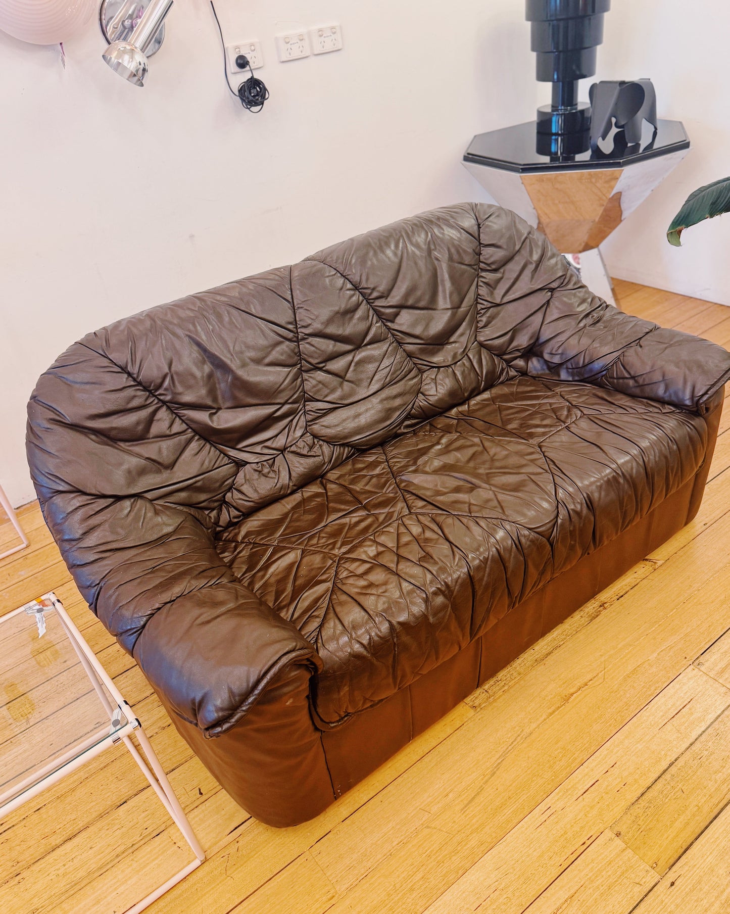 VINTAGE / Two & Three Seater Leather Sofas