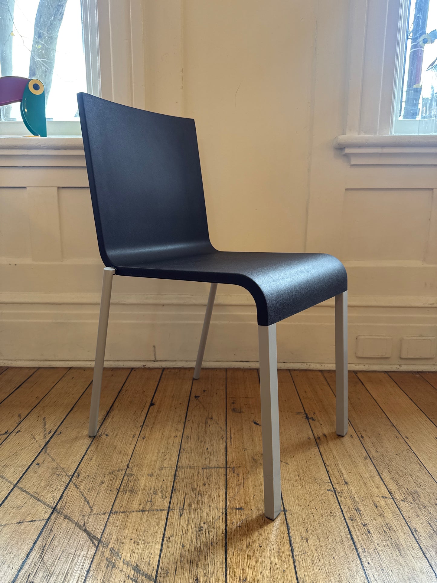 VITRA TAKEOVER / .3 Chair by Maarten Van Severen - Basic Dark