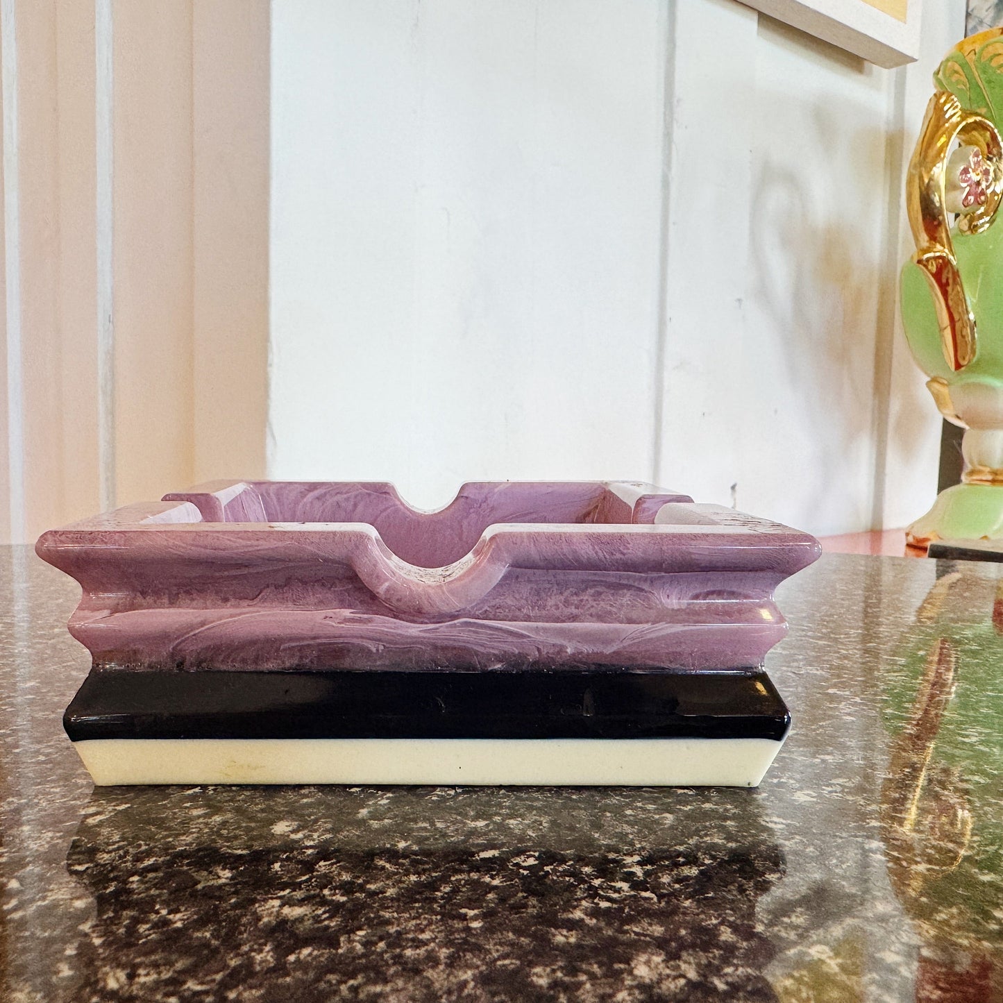 RESIN / Ashtray / Handmade / Memphis Mauve