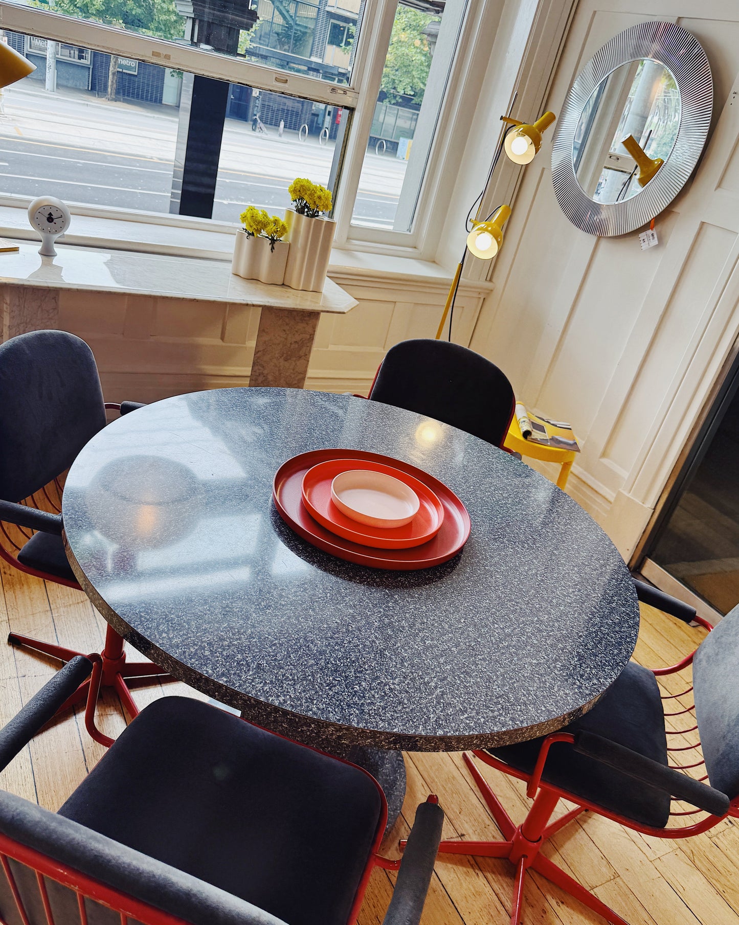 VINTAGE / Granite Dupe Laminate Dining Table