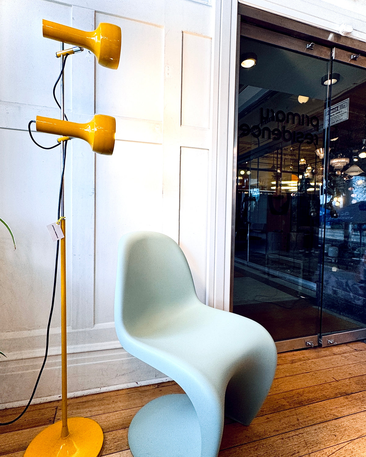 VINTAGE / Oslo Aust. / Dual Head Floor Lamp - Yellow