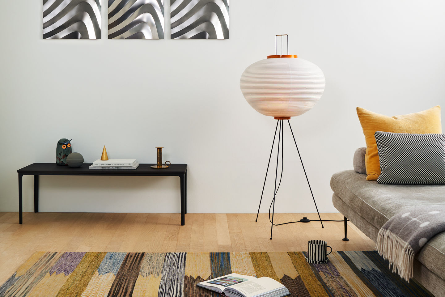 VITRA / Akari 10A Floor Lamp by Isamu Noguchi