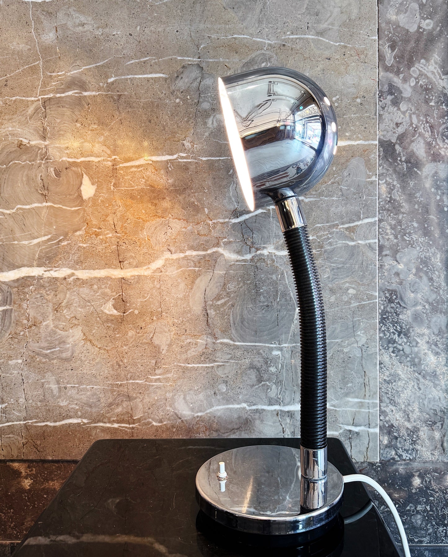 VINTAGE / Retro Gooseneck Desk Lamp - Chrome