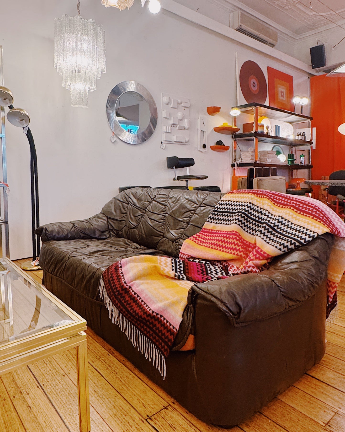 VINTAGE / Two & Three Seater Leather Sofas