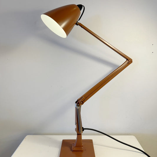PLANET / Studio K Desk Lamp - Coffee