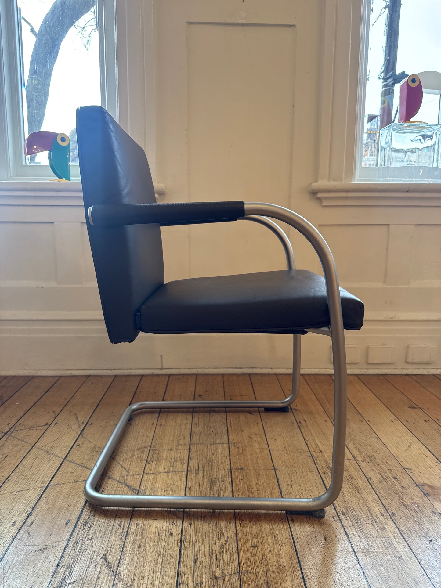 VITRA TAKEOVER / VSO Visasoft by Antonio Citterio & Glen Oliver Löw - Leather Black