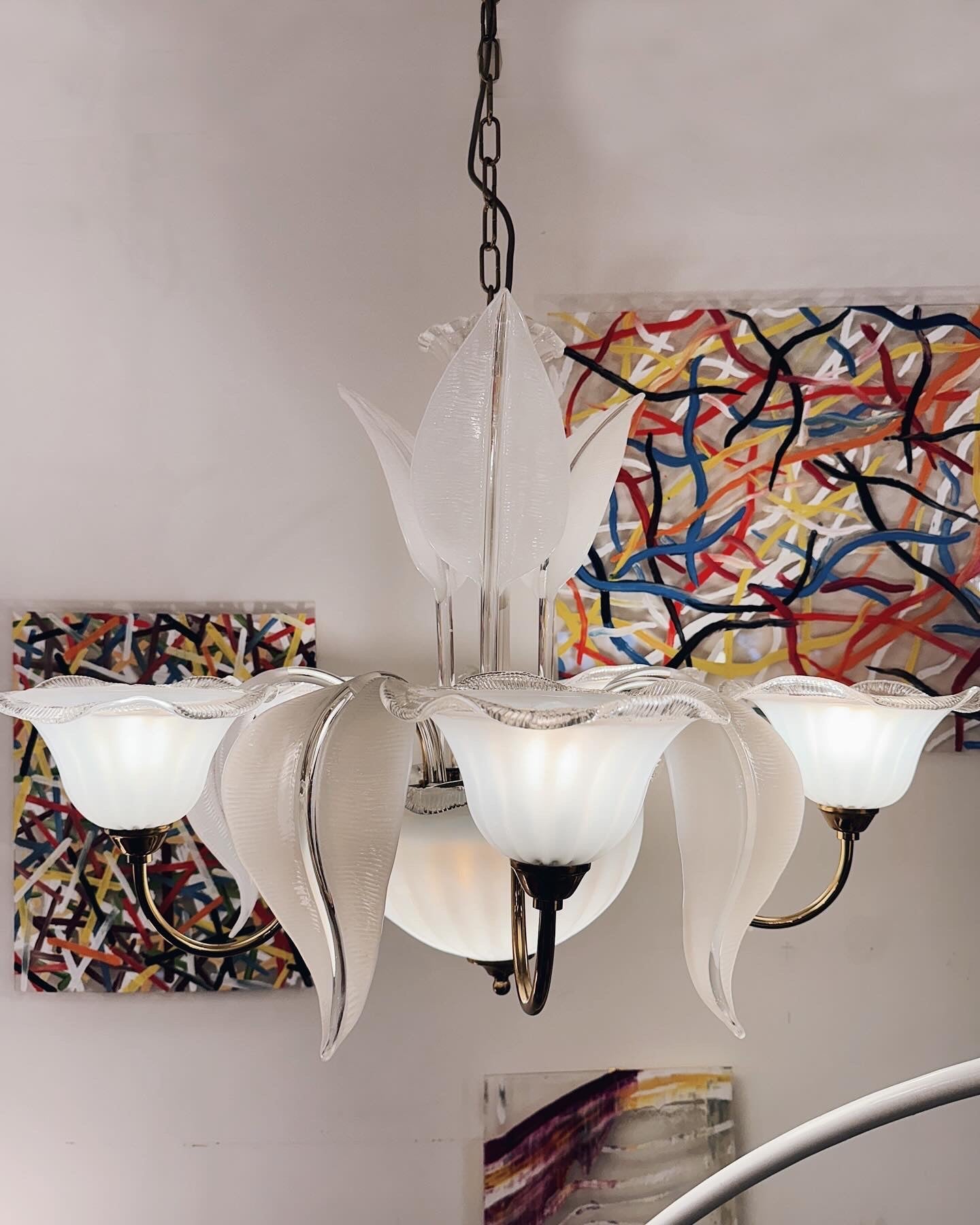 MURANO / 1980s Venetian Milky Glass Chandelier