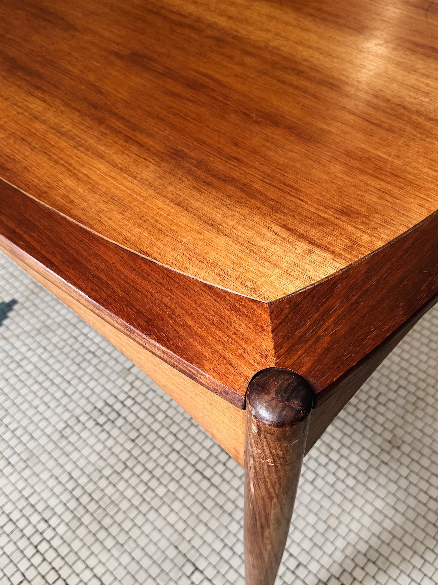 SELIG / Mid-Century Danish Flip-Top Card Table