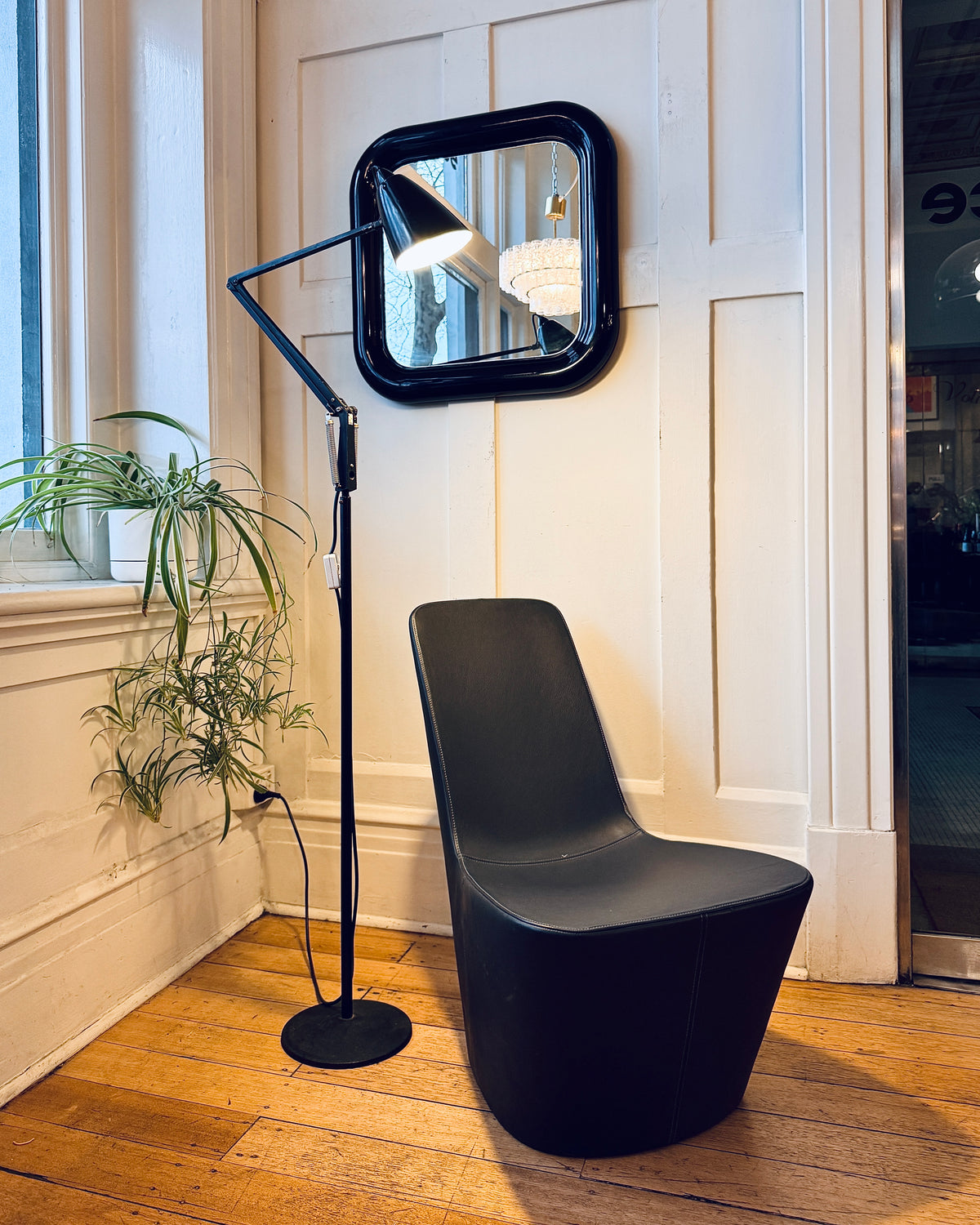 VITRA TAKEOVER / Monopod Leather Seat by Jasper Morrison, 2008 - Black