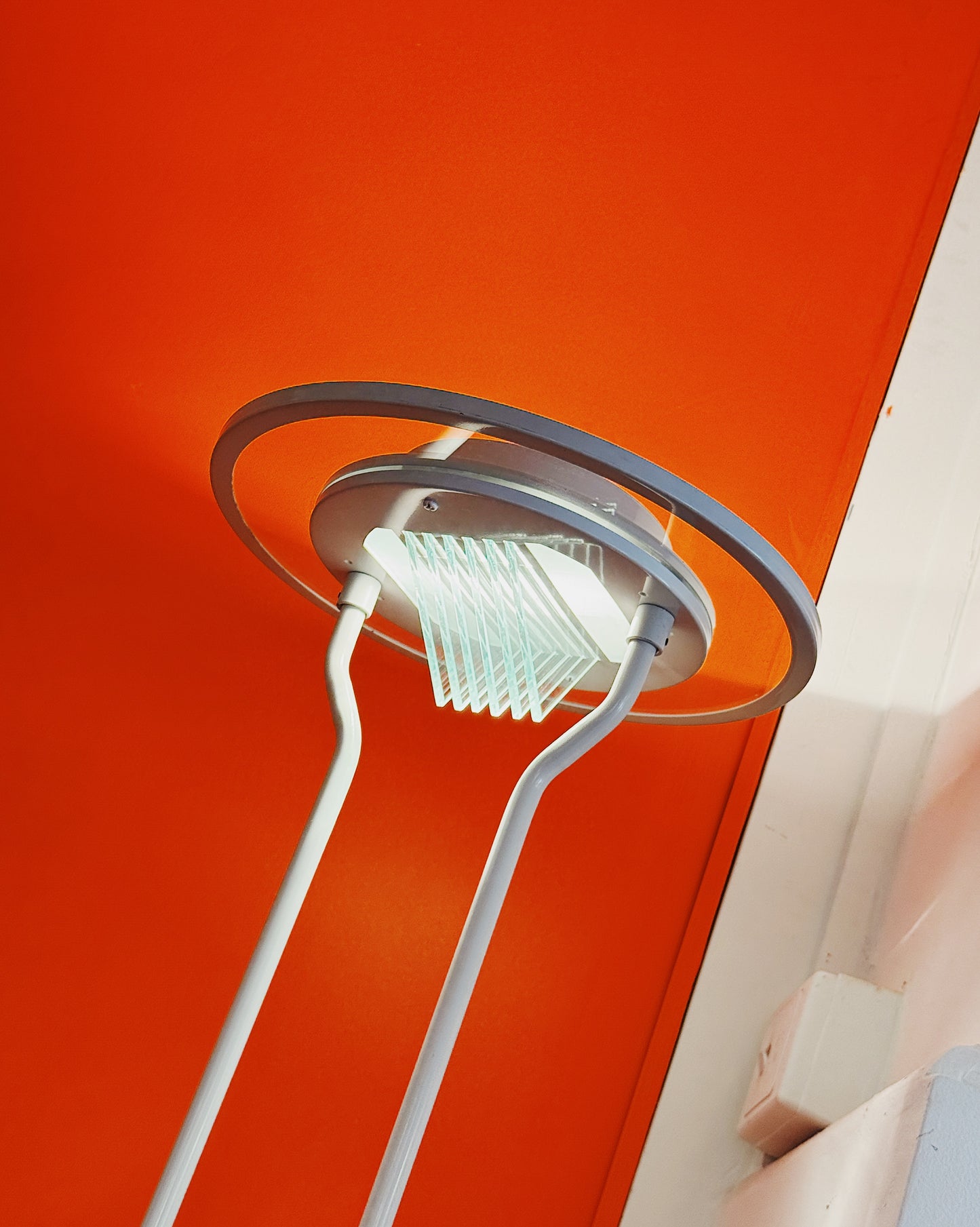 POST MODERN / Vintage Uplighter Floor Lamp - White