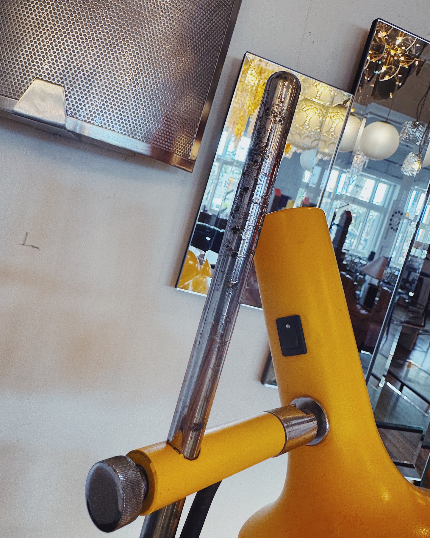 OSLO AUSTRALIA / Dual Head Floor Lamp - Yellow