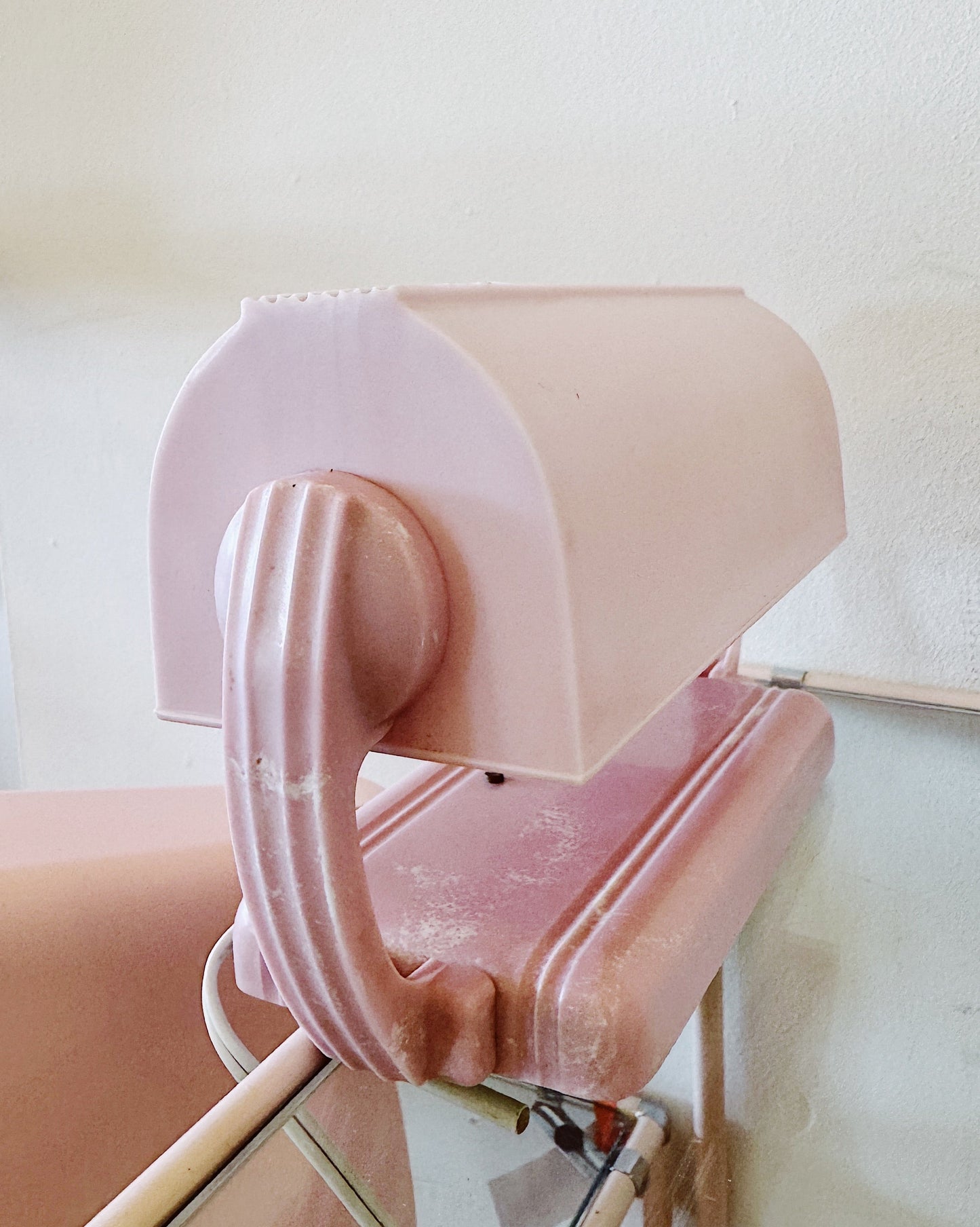 VINTAGE / Pinky Bakelite Headboard Lamps