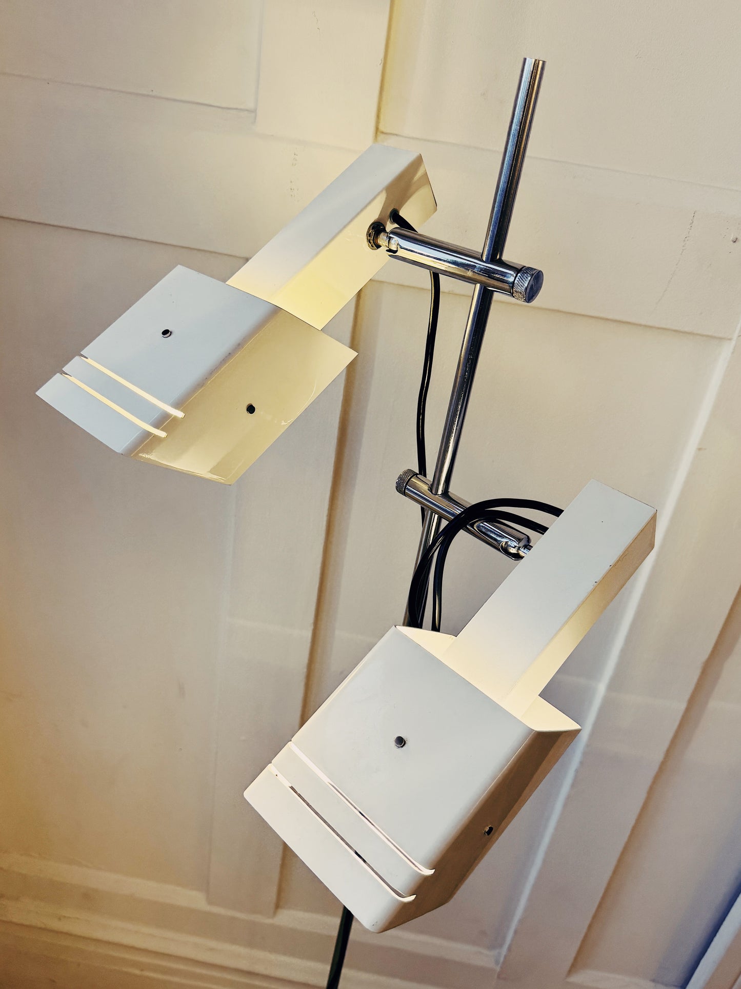 OSLO / 1980s Space Age Dual Head Floor Lamp