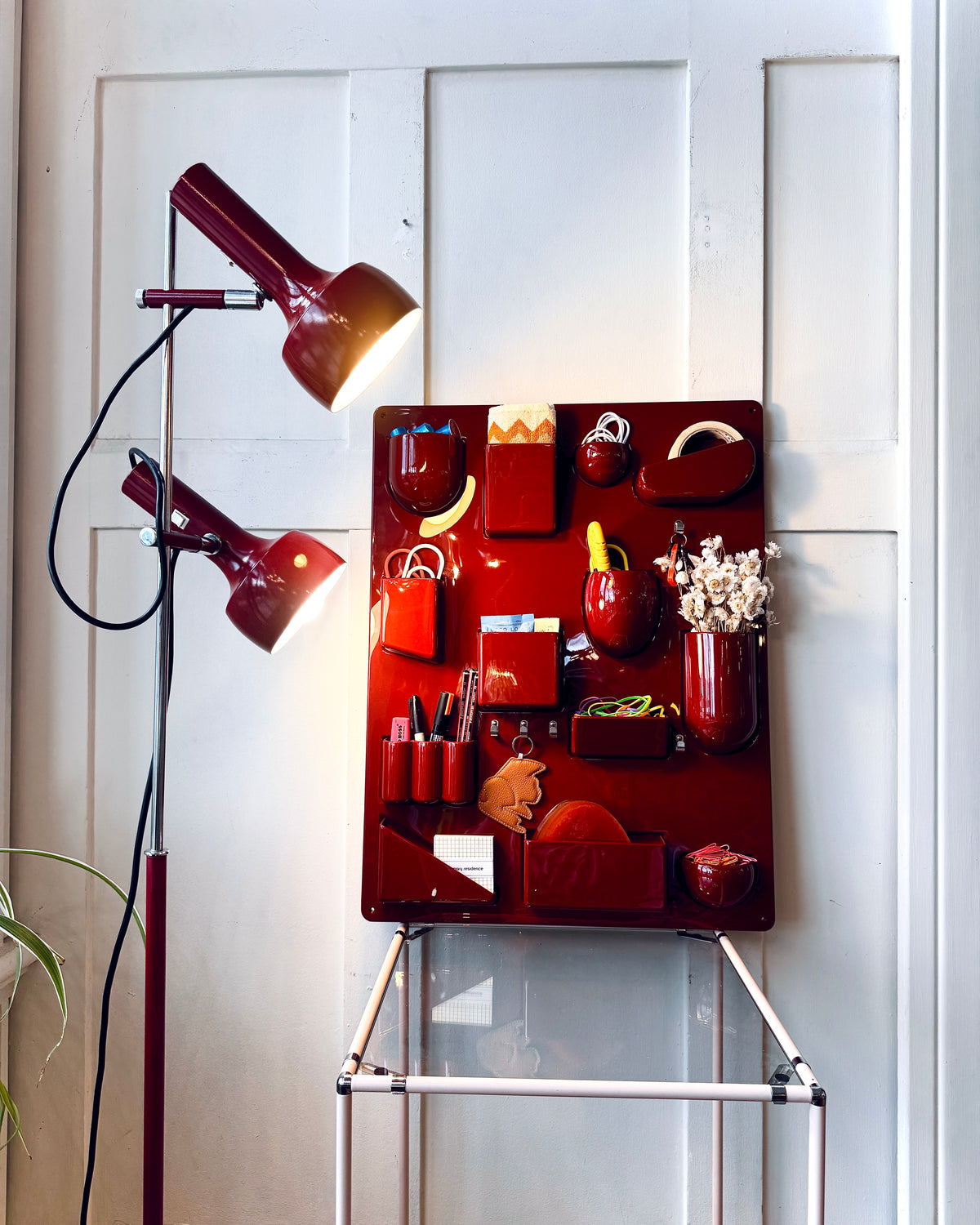 VINTAGE / Oslo Aust. / Dual Head Floor Lamp - Burgundy