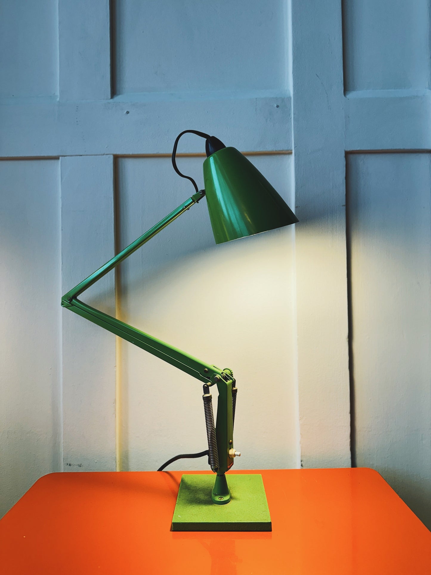 PLANET / Studio K Desk Lamp - Grass Green
