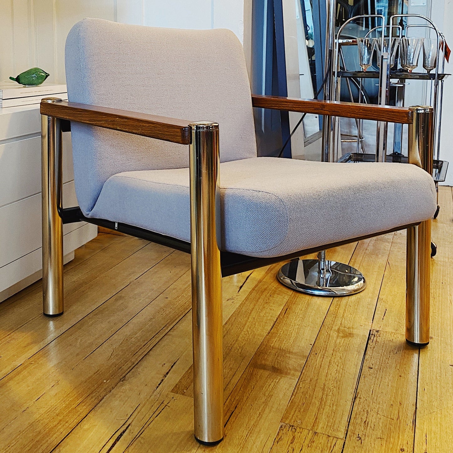 SEBEL / Tubular Brass/Wood Seat
