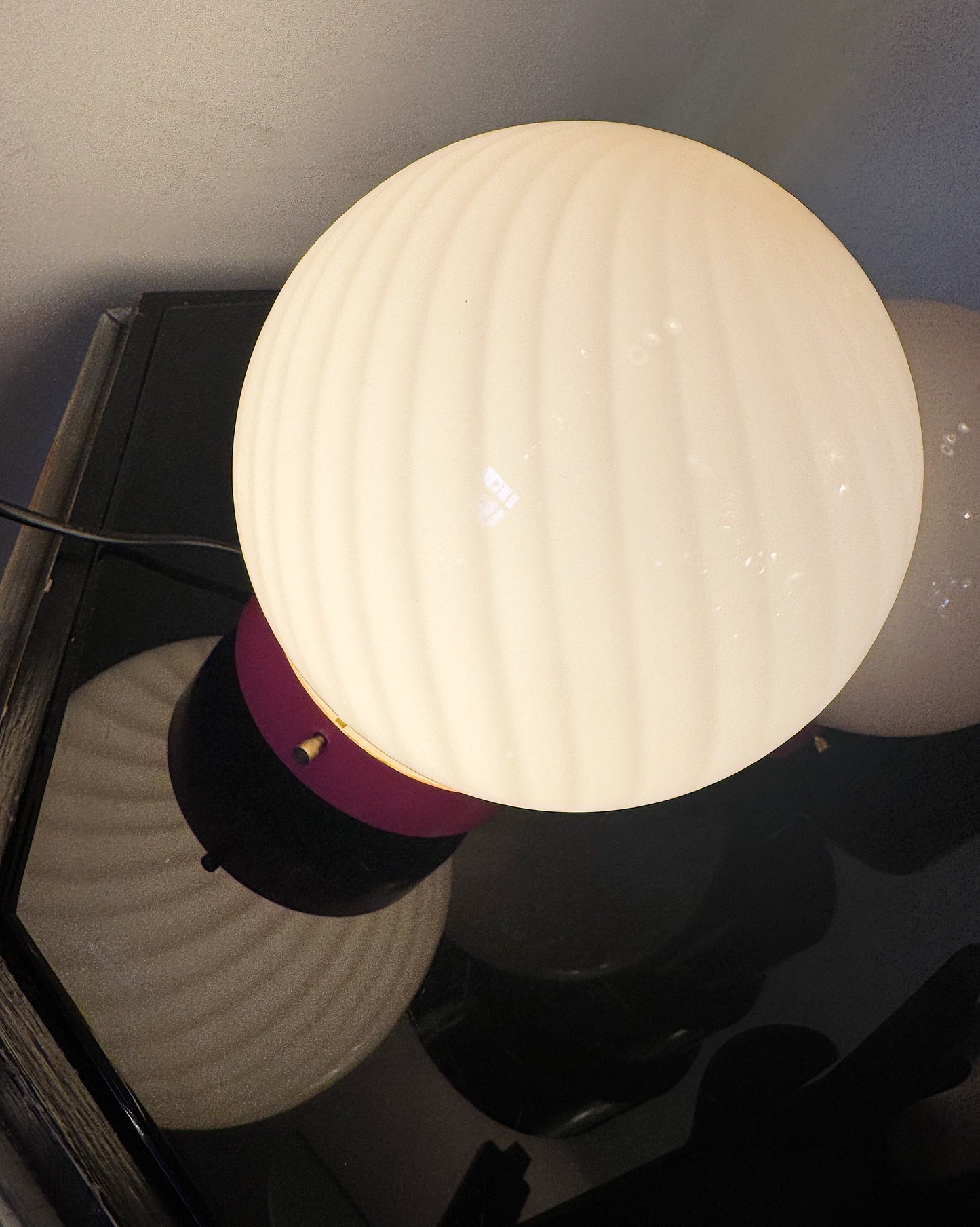 VINTAGE / Milky Pink Swirl Lamp