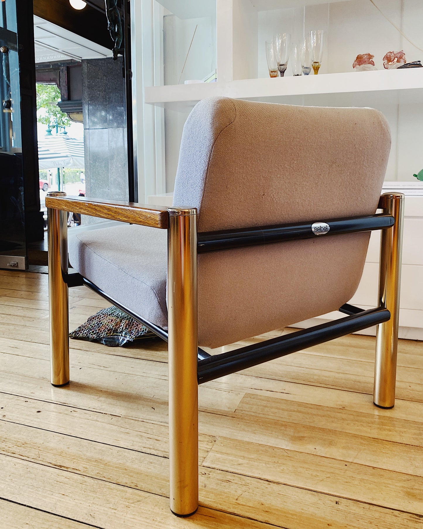 SEBEL / Tubular Brass/Wood Seat