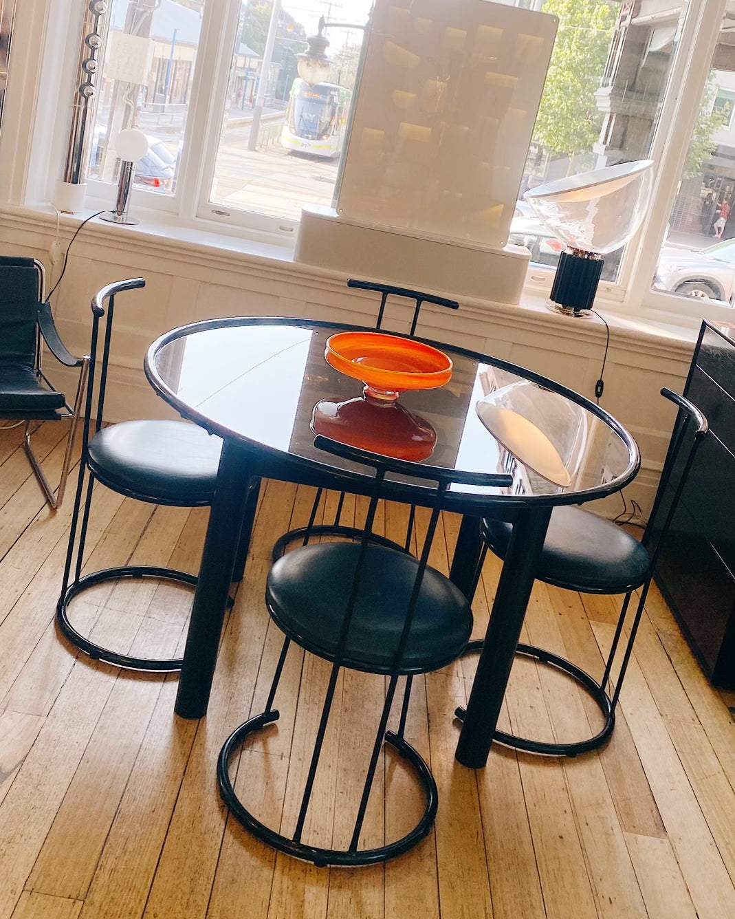 POST MODERN / 1980s Tubular Dining Table in Black/Smoke