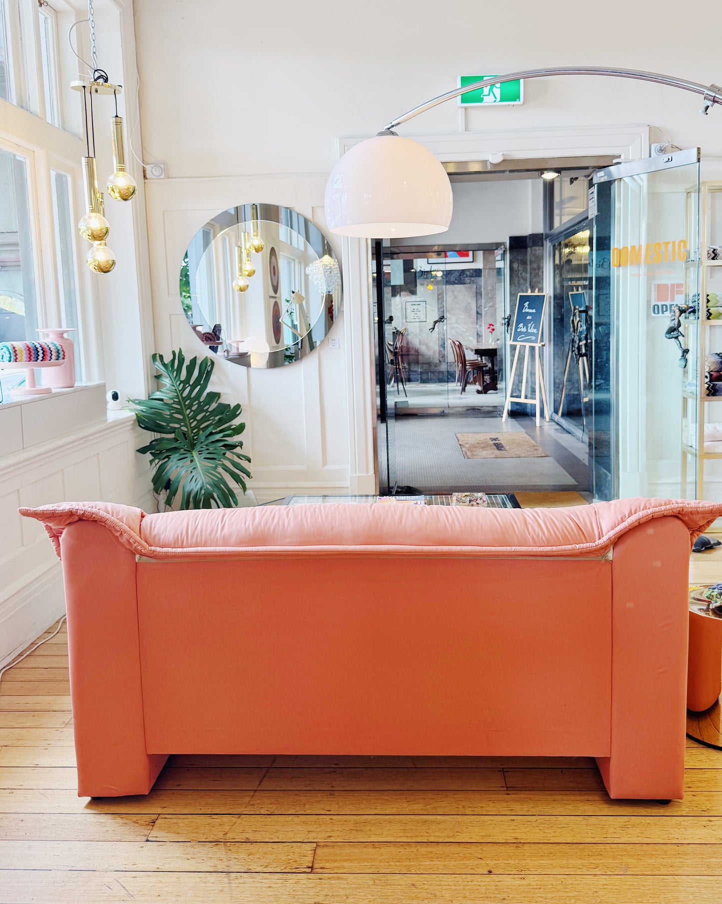 VINTAGE / Italian Design Post Modern Sofa - Peach