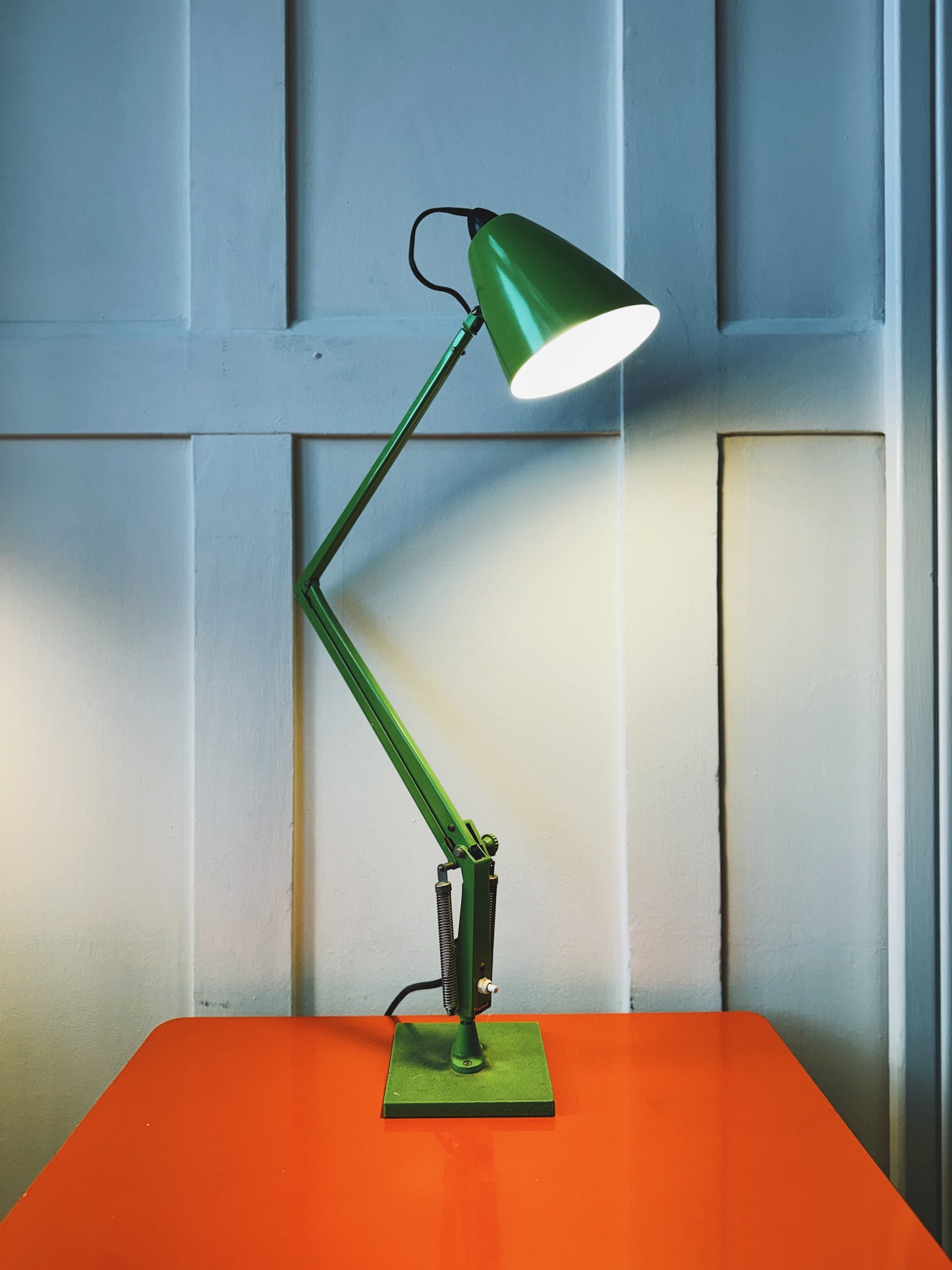 PLANET / Studio K Desk Lamp - Grass Green