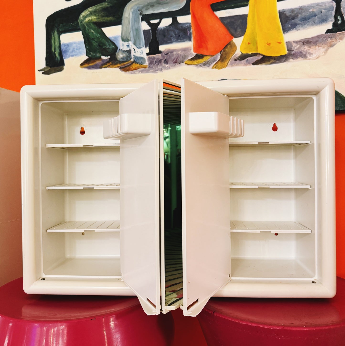 RETRO / Mirrored Bathroom Cabinet - Cream