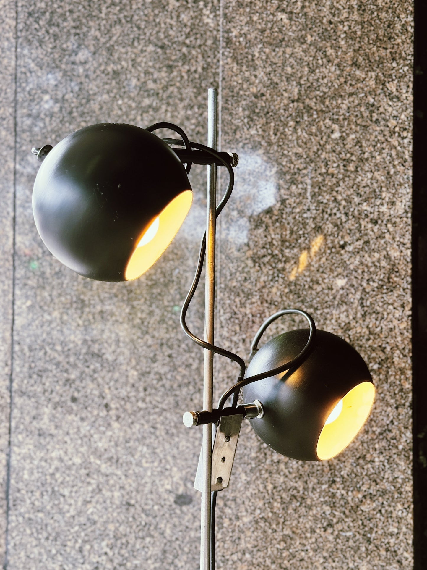 VINTAGE / Space Age Eyeball Floor Lamp