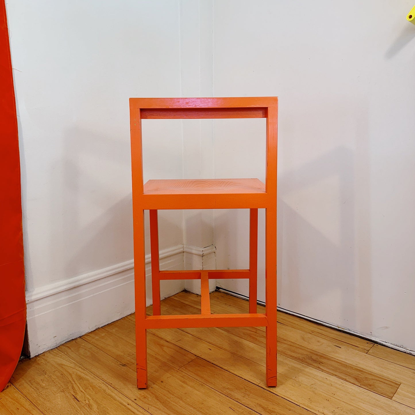 SCHIAVELLO / XL Wood Stools - PINK