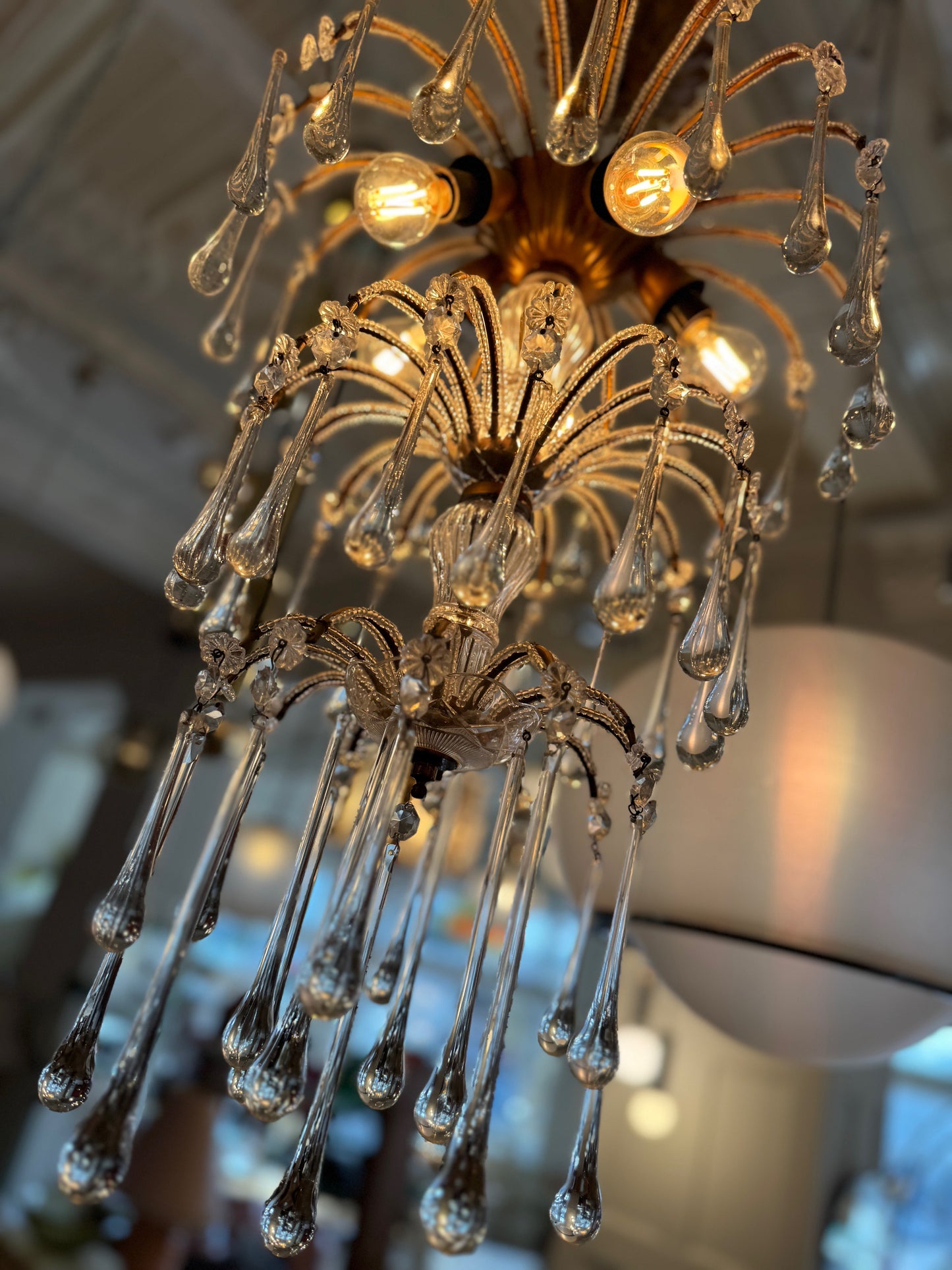 VINTAGE / Italian Waterfall Teardrop Chandelier