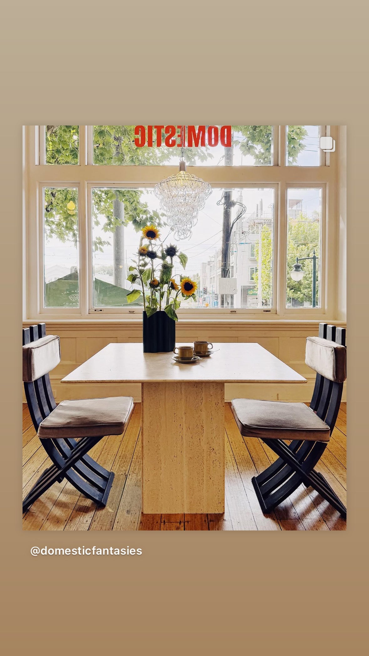 VINTAGE / Travertine Square Dining Table