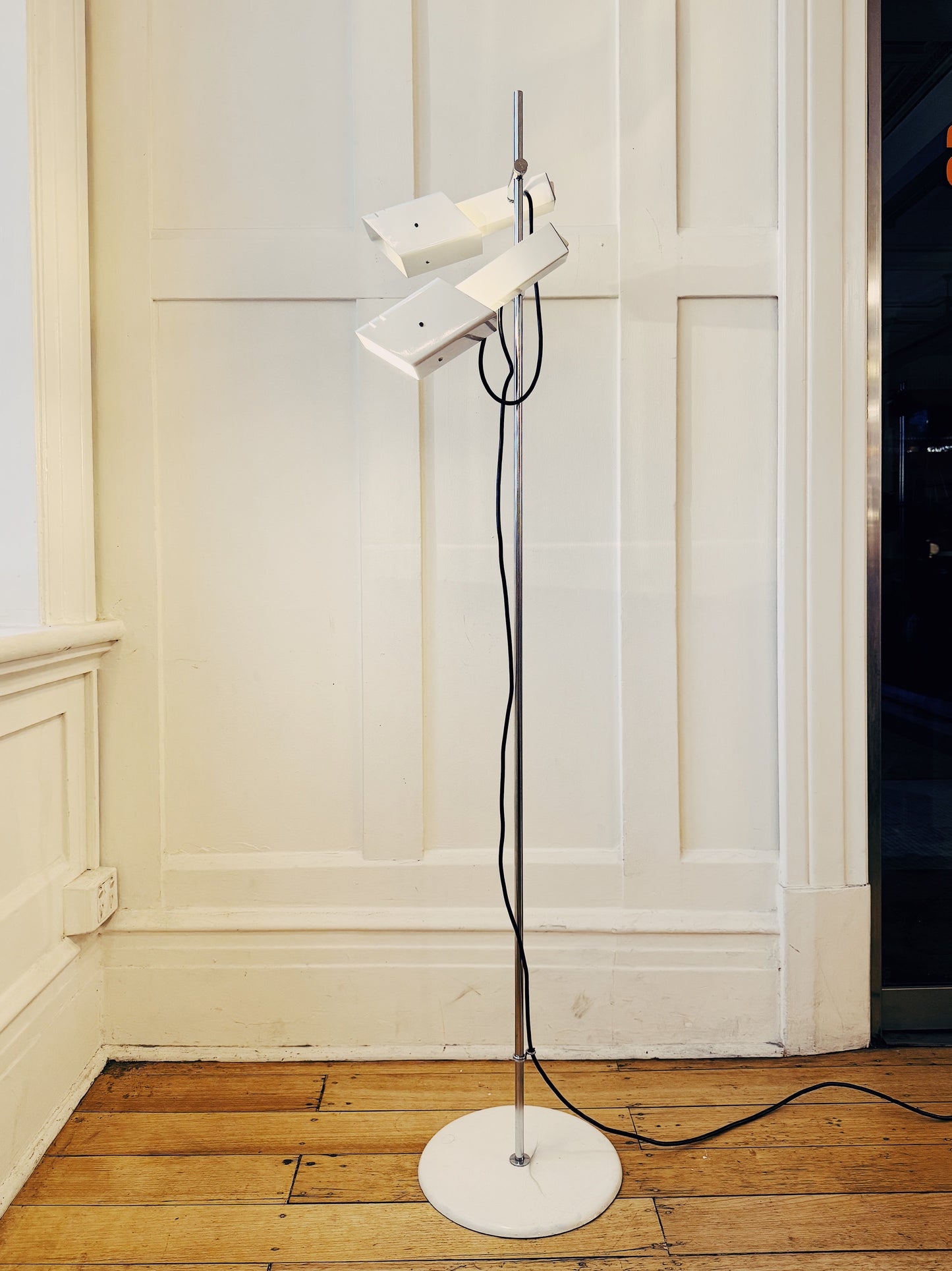 OSLO / 1980s Space Age Dual Head Floor Lamp