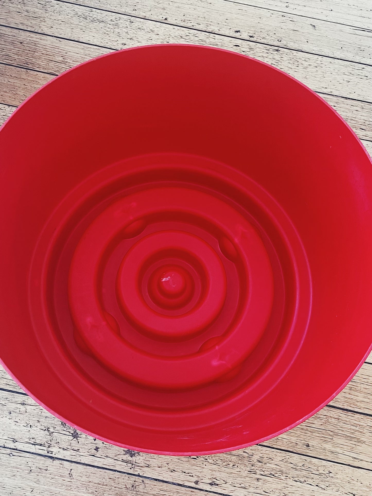 KARTELL / Vintage Storage Table in Apple Red by Giotto Stoppino