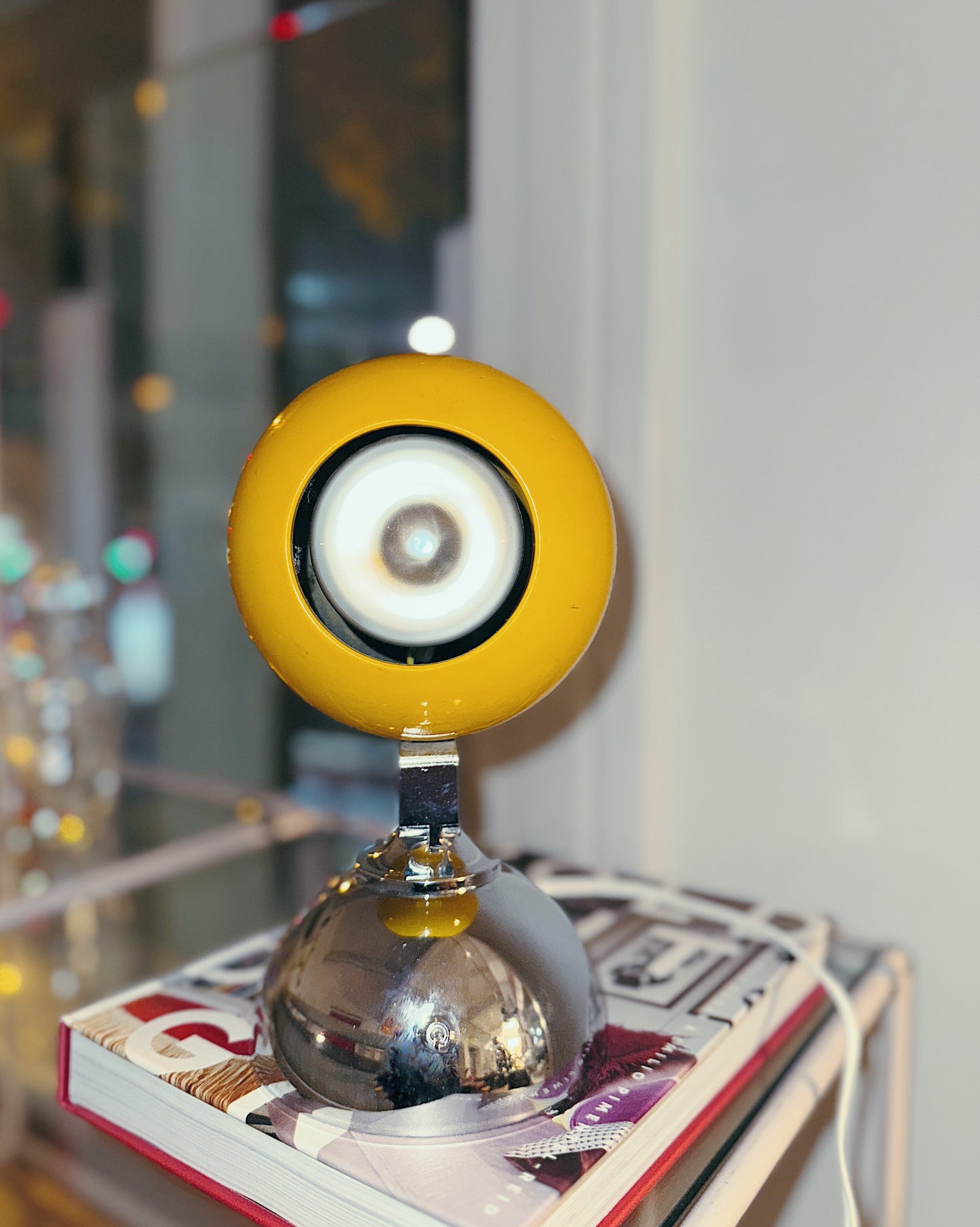 SPACE AGE / 1960s Eyeball Lamp