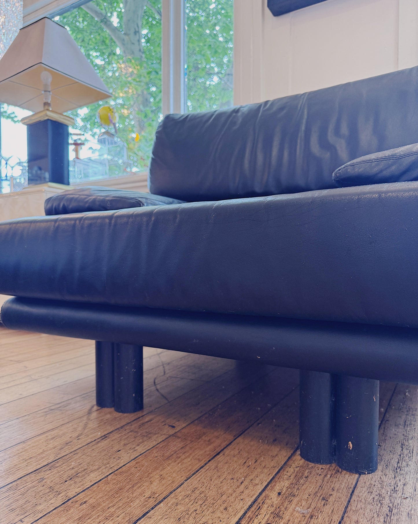 POST MODERN / XL Italian Leather Armchair - B&B Italia Style