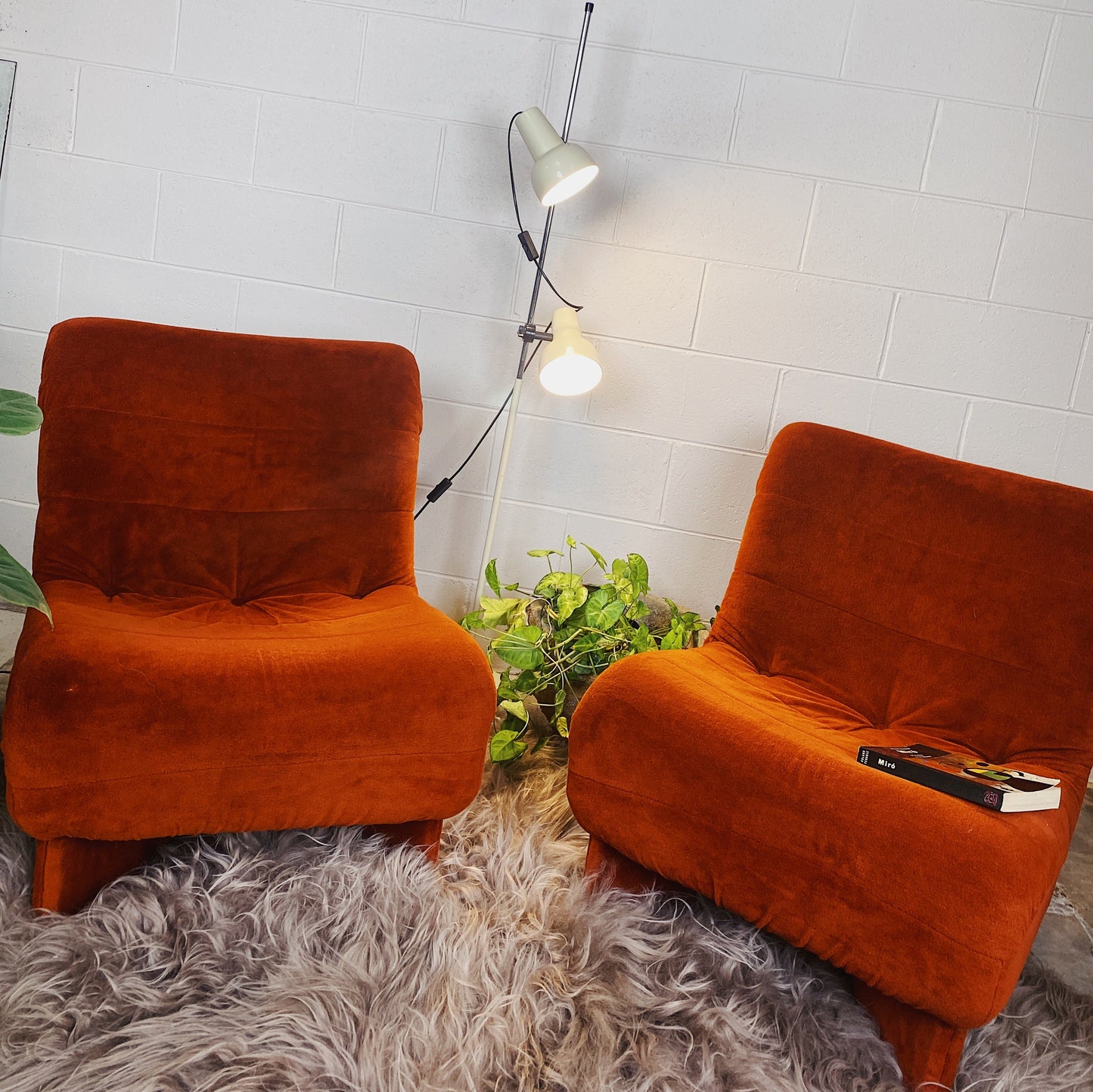 FANTASY #176 / Cross Base 70's Sofa Chair - Rust