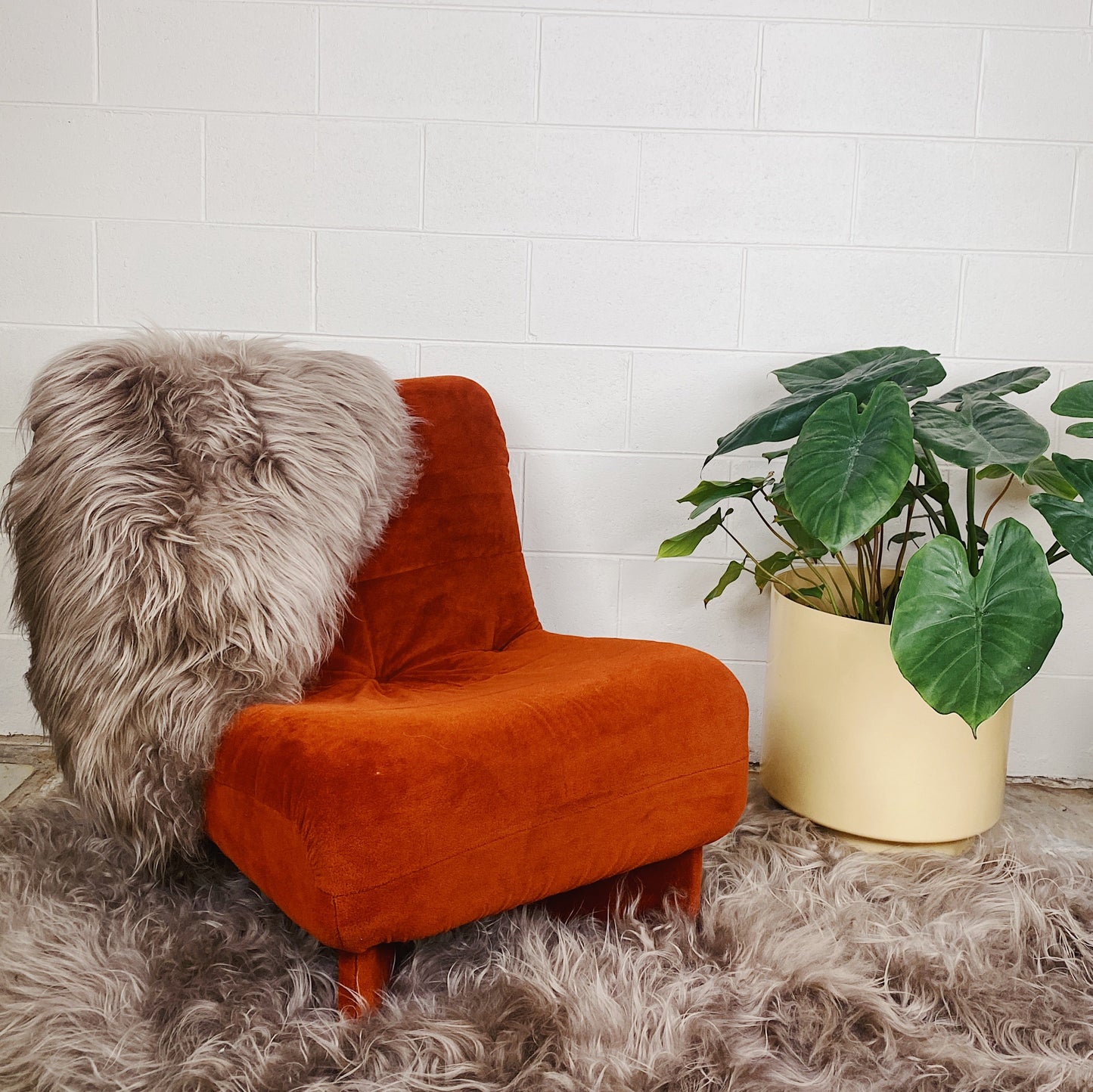 FANTASY #176 / Cross Base 70's Sofa Chair - Rust
