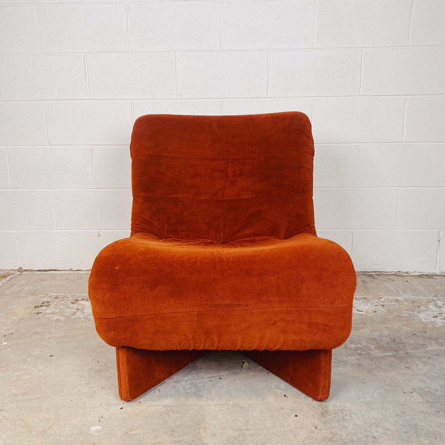 FANTASY #176 / Cross Base 70's Sofa Chair - Rust