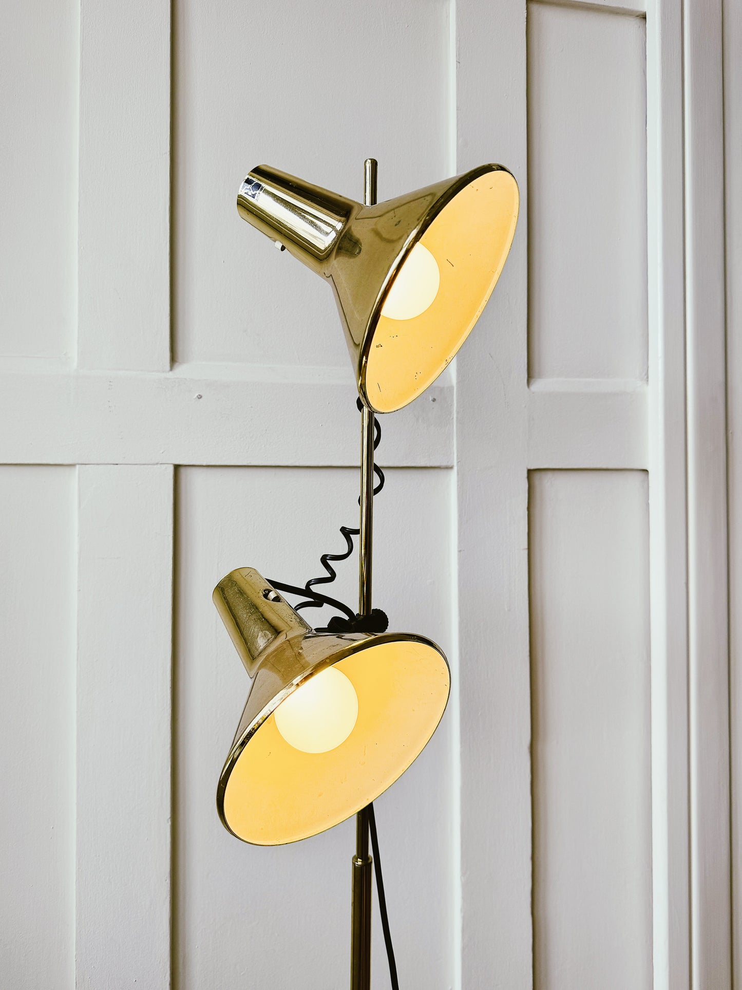 PLANET / Golden Model P Twin Spot Floor Lamp
