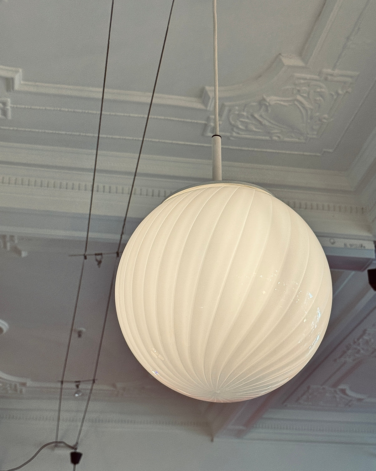 VINTAGE / Venetian Swirled Glass Pendant Light