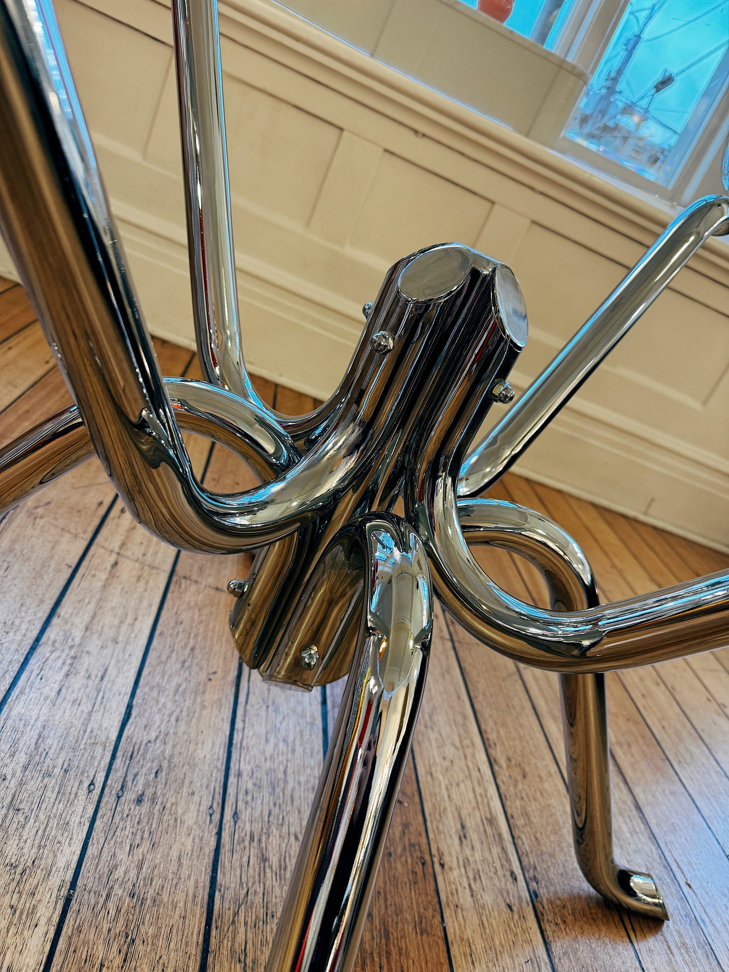 VINTAGE / 1970s Octopus Chrome Dining Table