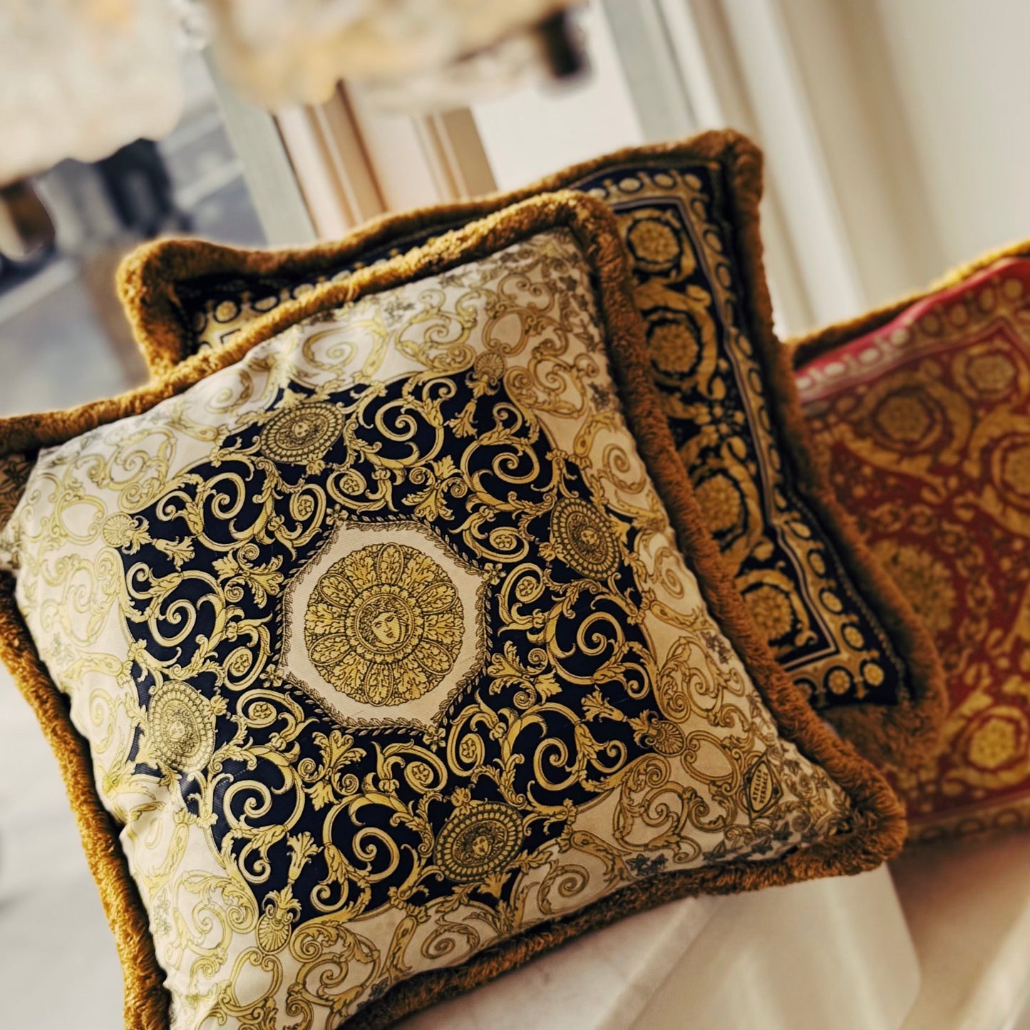 VERSACE / I ♡ Baroque Silk Floral Medusa Cushions