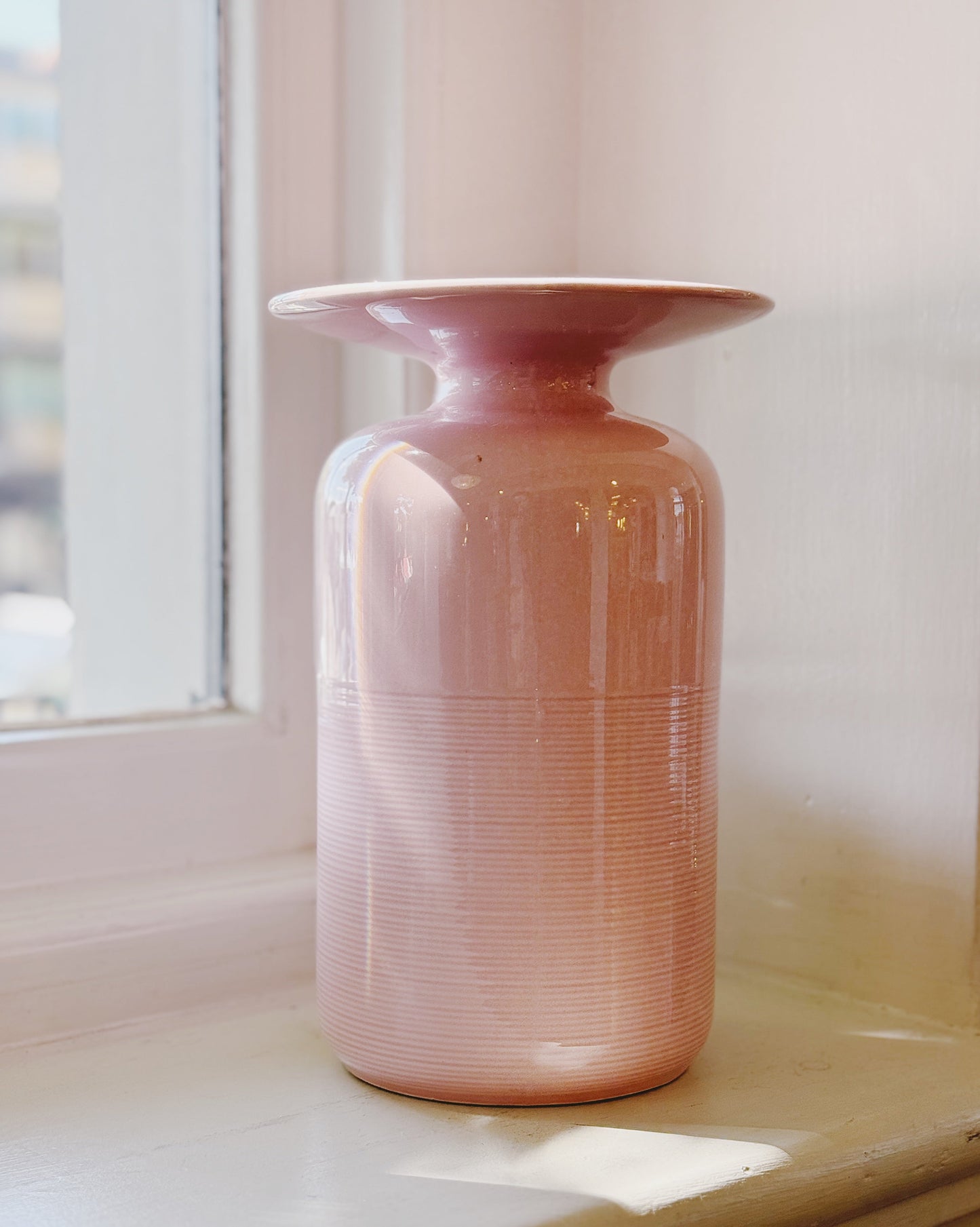 VINTAGE / Ceramic Post Modern Vase - Pastel Pink