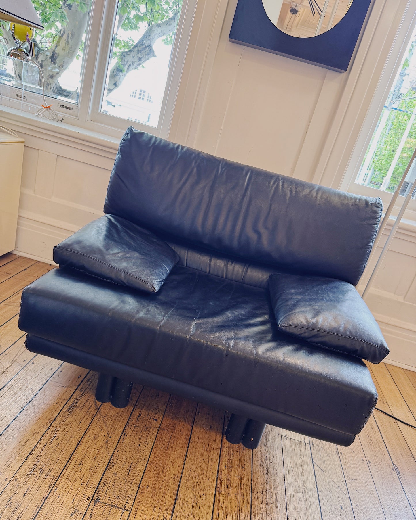 POST MODERN / XL Italian Leather Armchair - B&B Italia Style
