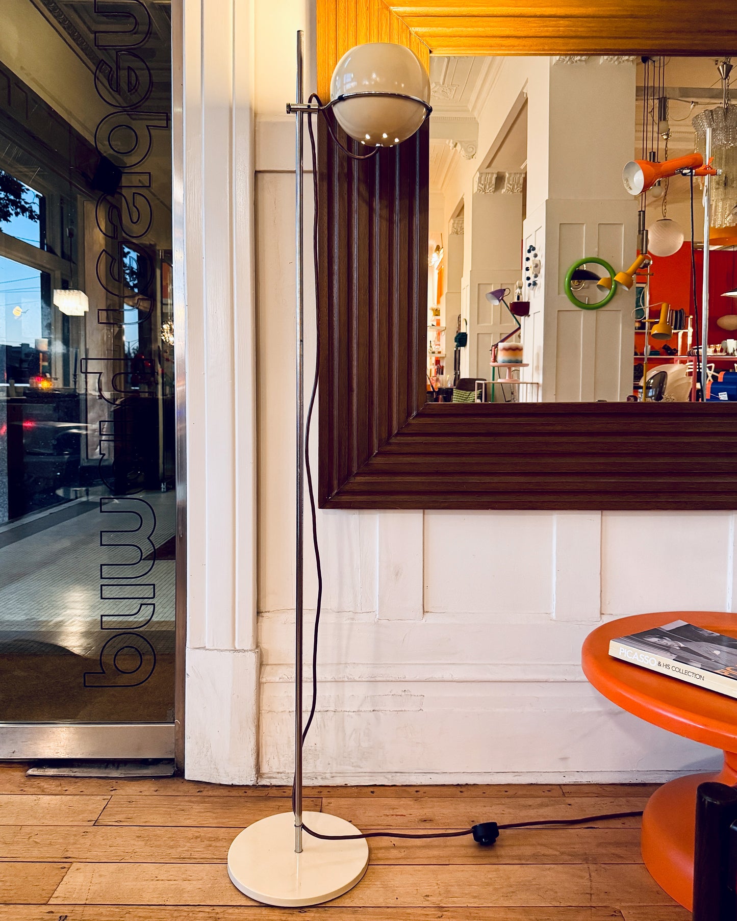VINTAGE / Space Age Floor Lamp - Cream