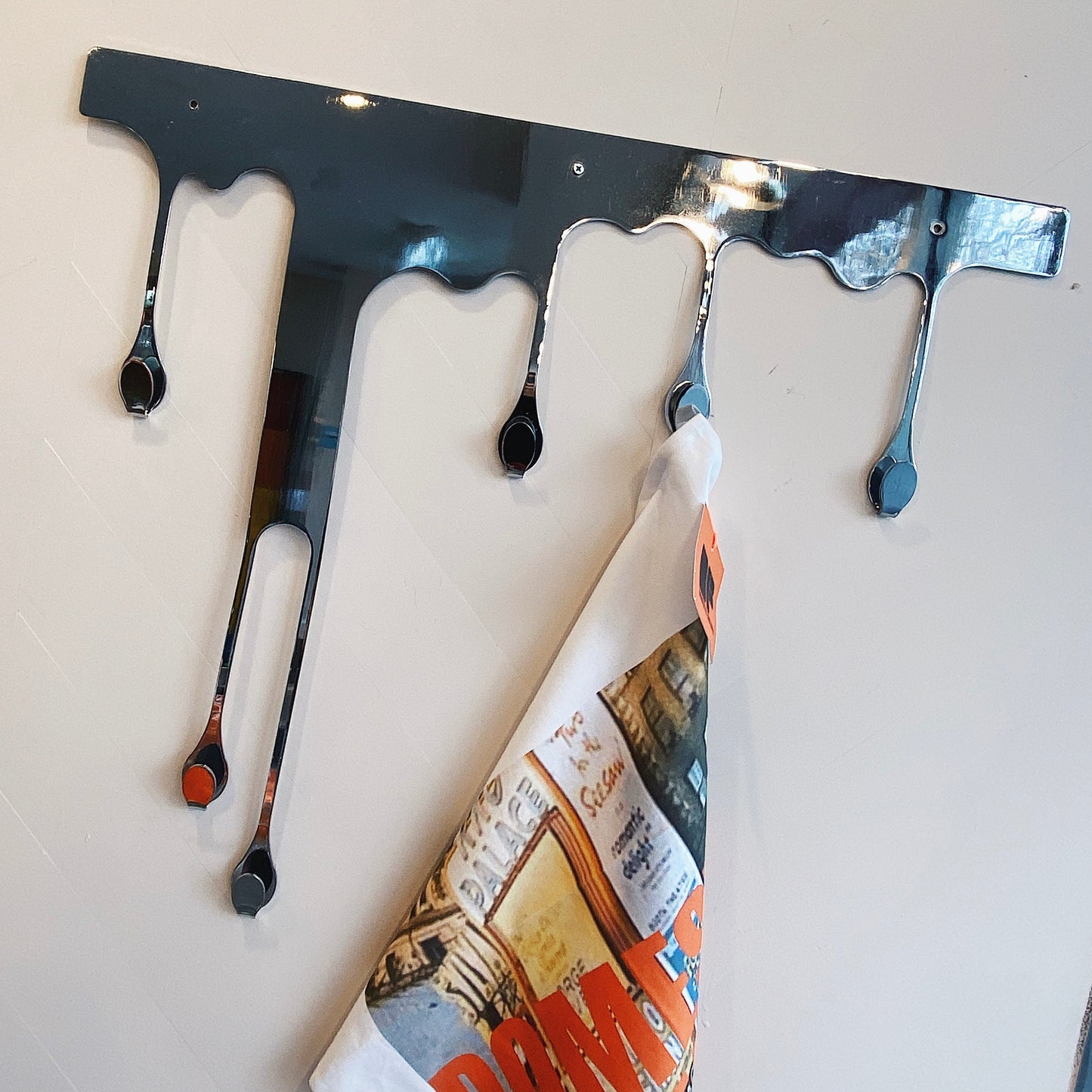 FANTASY #203 / Dripping Chrome Hook Rack